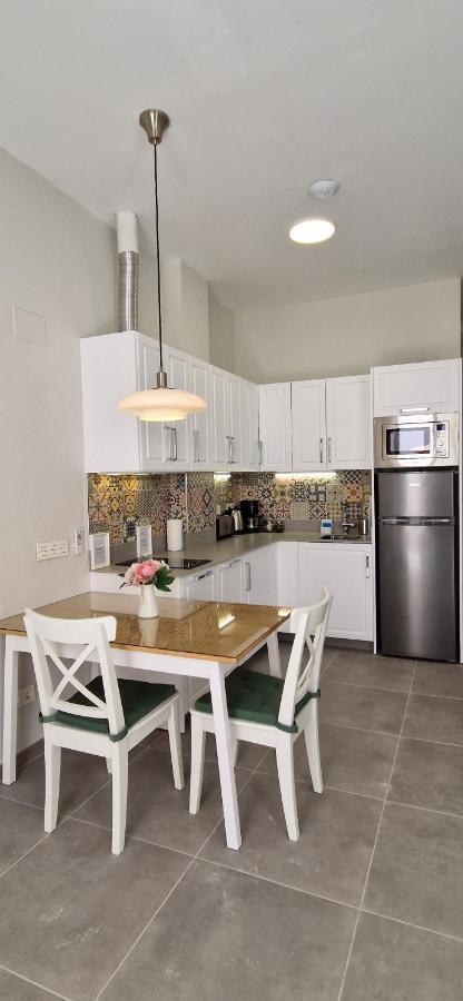 Malaga Lodge Apartments Kültér fotó