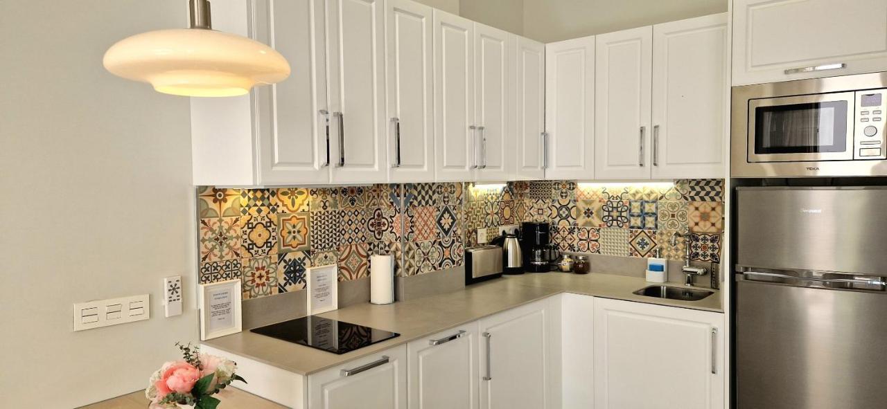 Malaga Lodge Apartments Kültér fotó