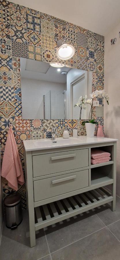 Malaga Lodge Apartments Kültér fotó